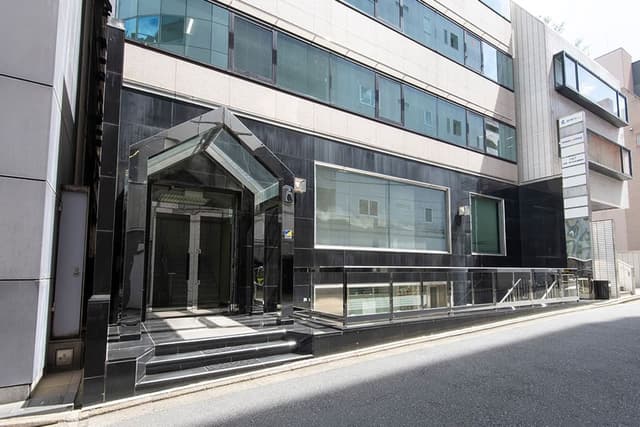 外観_竹橋駅から徒歩2分に位置しています。