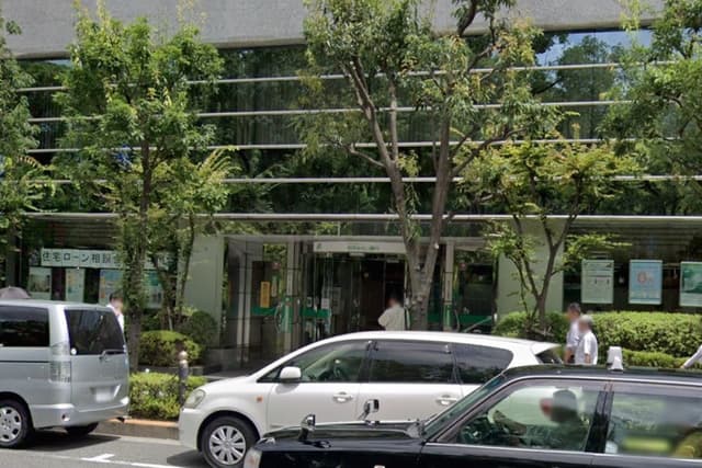 近隣の銀行_関西みらい銀行大阪西支店(徒歩2分)