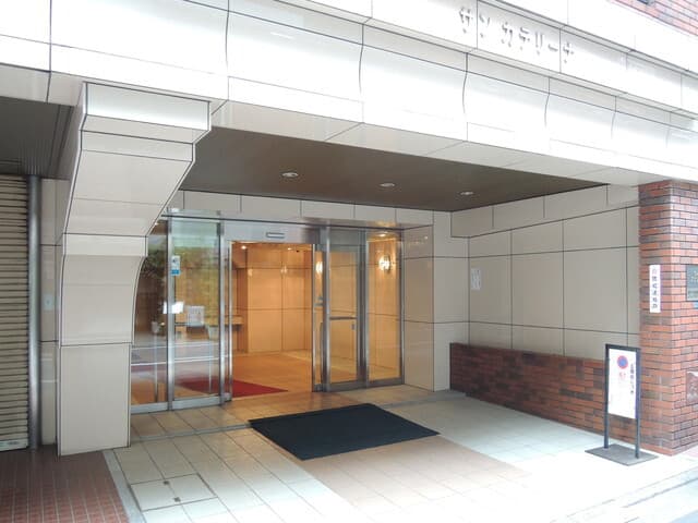 外観 新宿外苑前駅から3分/6FがTHE HUB