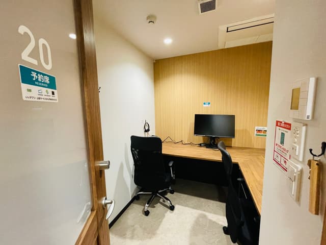 専有部_2名個室。施錠可能です。