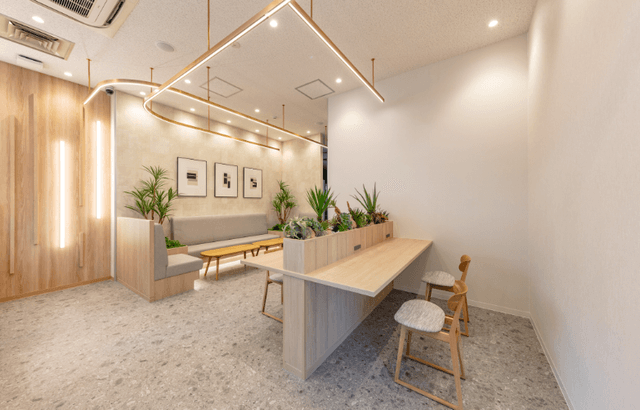 ラウンジ シーンに合わせて色々なお席をお選びいただけます。