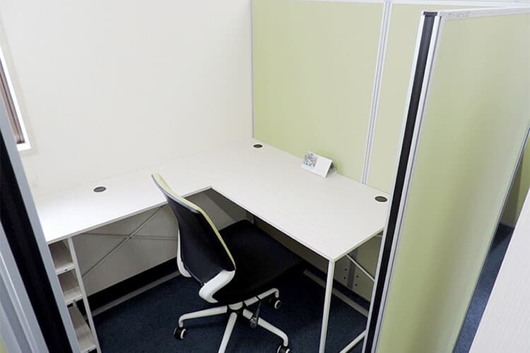 専有部_1人用ブース。24時間利用できます。