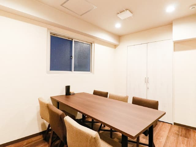 6名用会議室