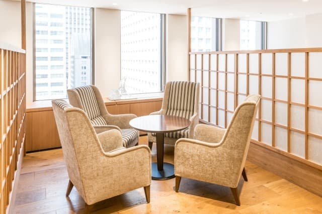 EO新橋_ラウンジ