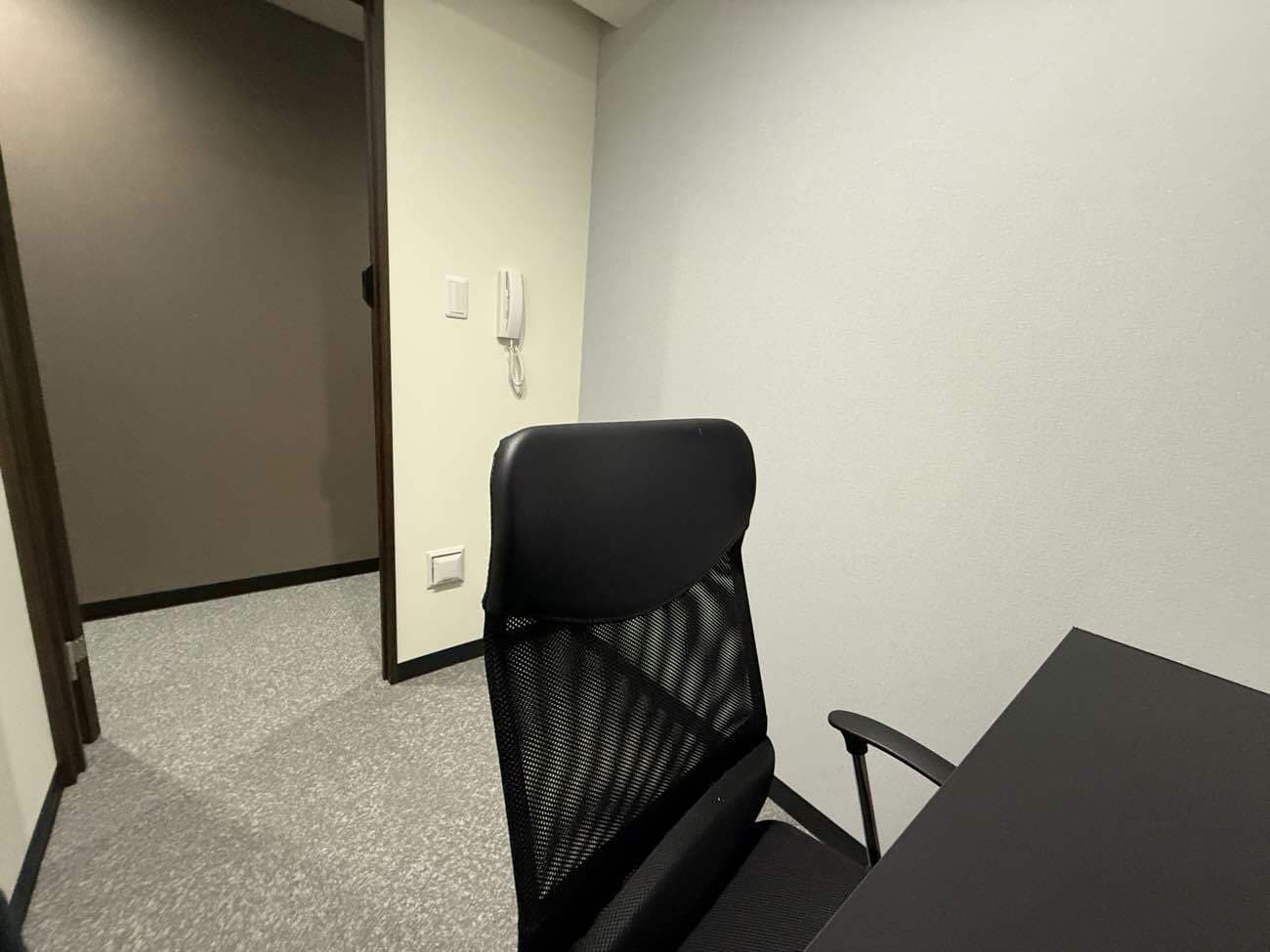 専有部_個室。インターネット環境を完備しています。