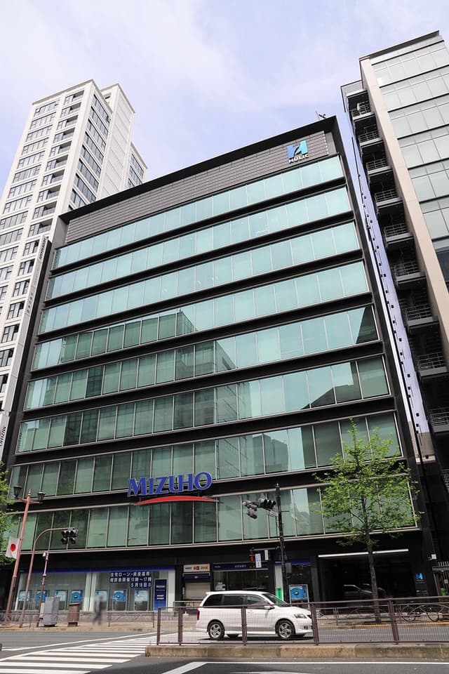 近隣の金融機関_みずほ銀行 麹町支店(徒歩6分)