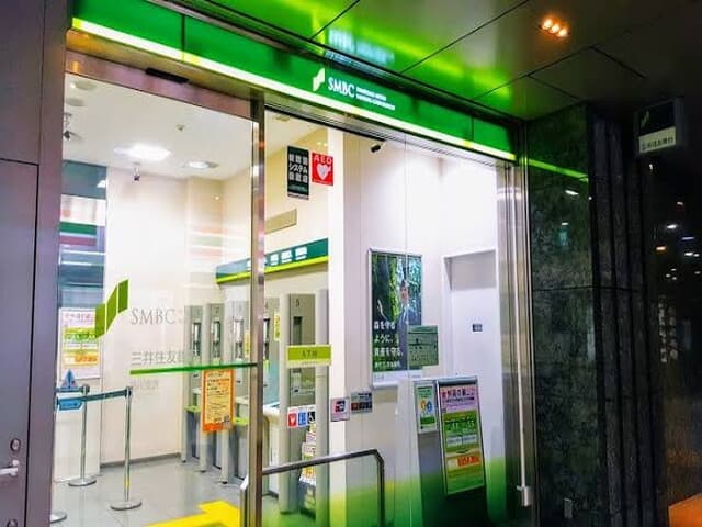 近隣の銀行_三井住友銀行 品川支店 (徒歩9分)