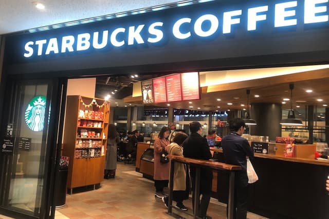 スターバックス_品川インターシティー内
