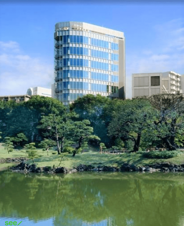 外観_浜松駅から徒歩5分の位置にあります。