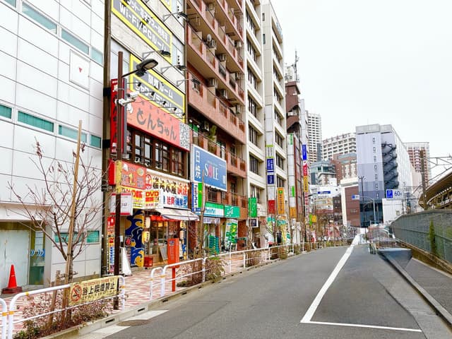 周辺の飲食店・コンビニ_磯丸水産五反田店・ファミリーマート 東五反田五丁目店など(徒歩2分)