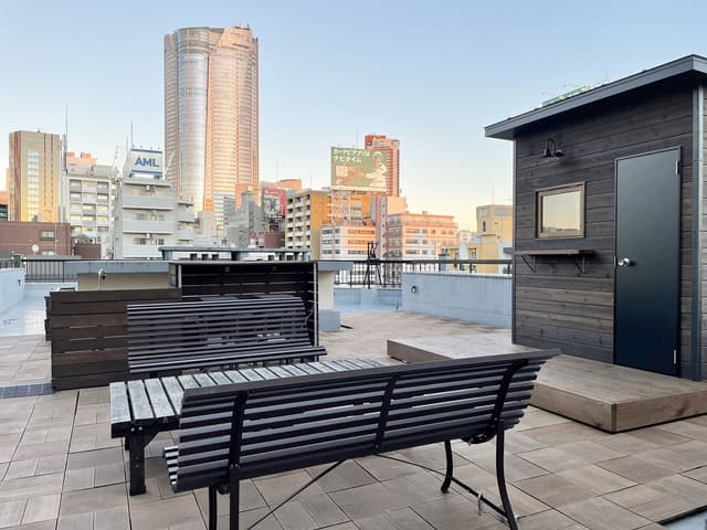 その他_屋上。誰でも利用することができるスペースです。