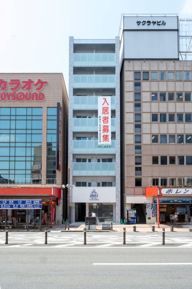 大通りに面しています