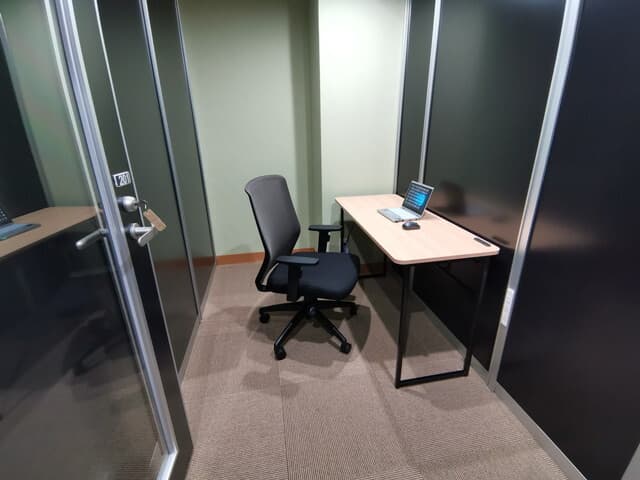 個室_法人登記や住所利用が可能な機能性の高いオフィスです。
