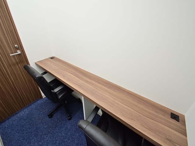 個室_法人登記などのサービスは追加料金なしで受けられます。