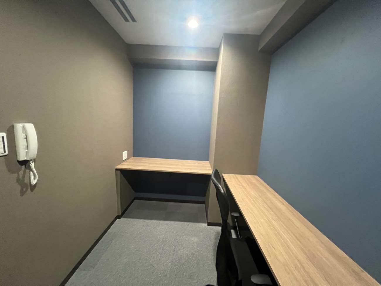 専有部_個室。インターネット環境を完備しています。