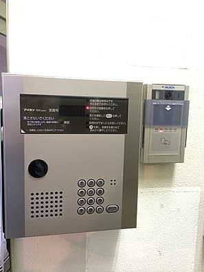 インターホン_来客用のインターホンが用意されています