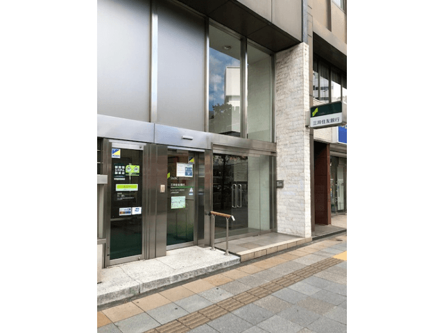 近隣の銀行_三井住友銀行上野駅前出張所(徒歩2分)