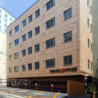 外観_池袋駅から徒歩5分に位置しています。