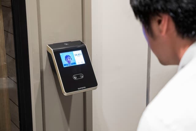 セキュリティー_生体認証を利用した厳重なセキュリティー体制が魅力的です