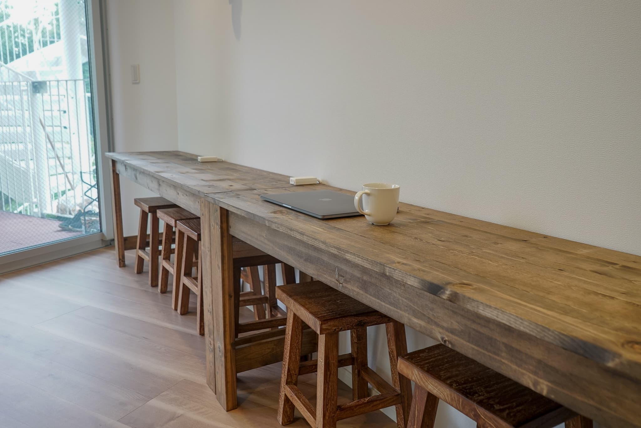 オープンデスク_個人でご利用いただけるスペースです。