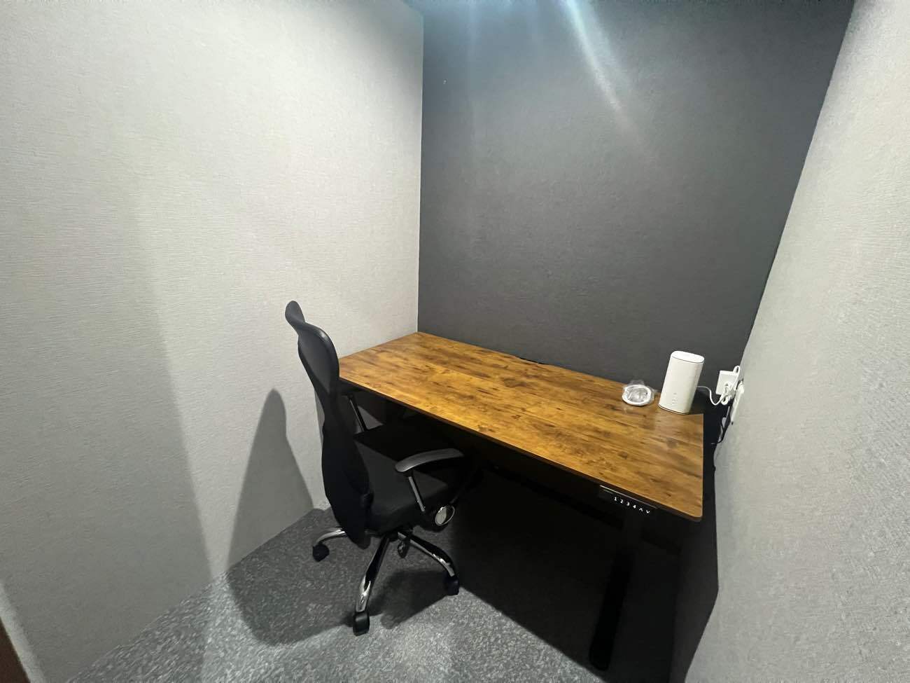 専有部_個室。インターネット環境を完備しています。