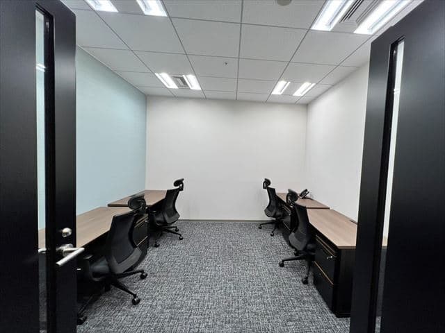 名古屋203_通路側4人__R