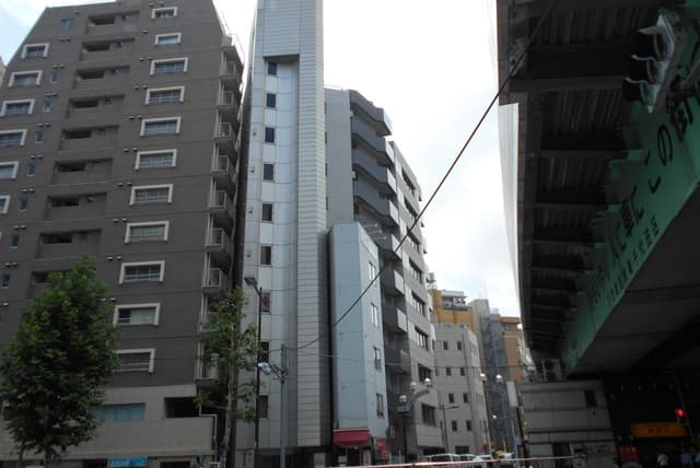 外観_岩本町駅から徒歩2分に位置しています。