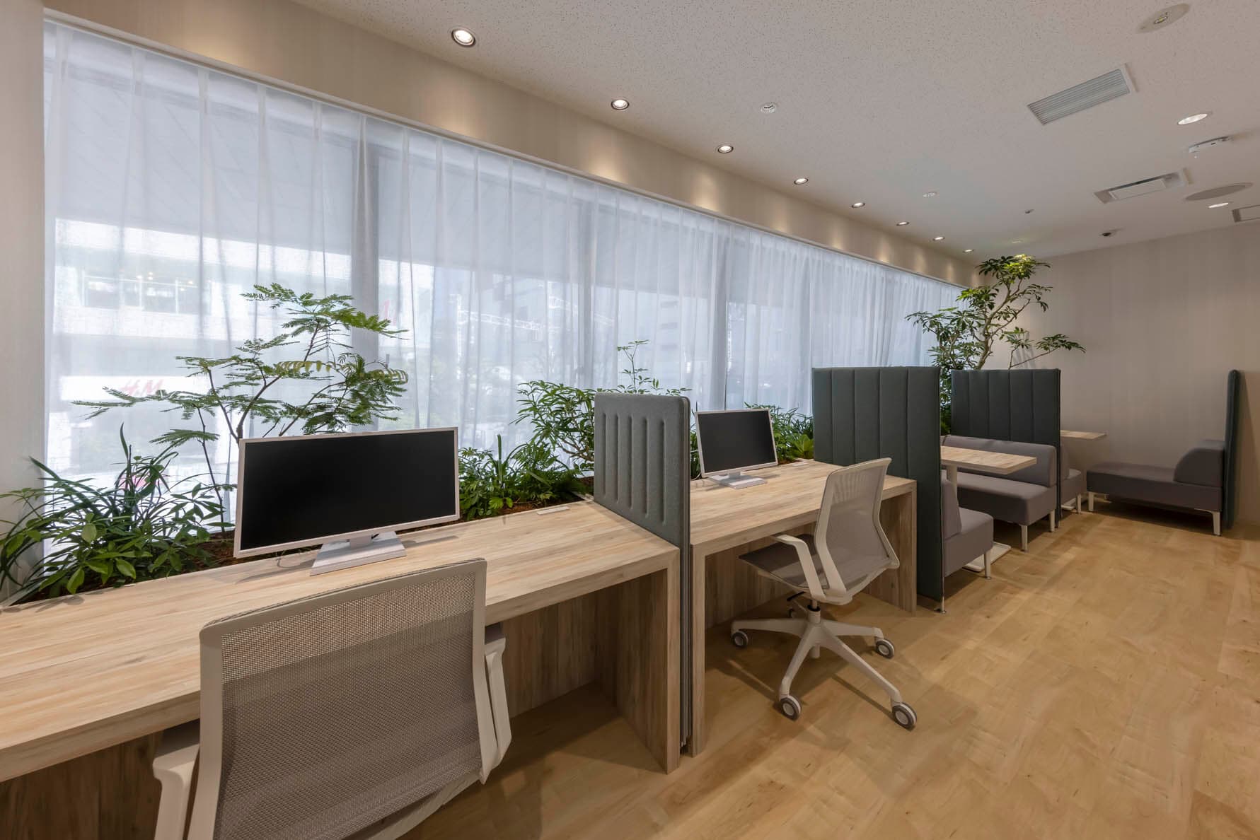共用フリー席(阪急阪神ONS office契約企業は無料)