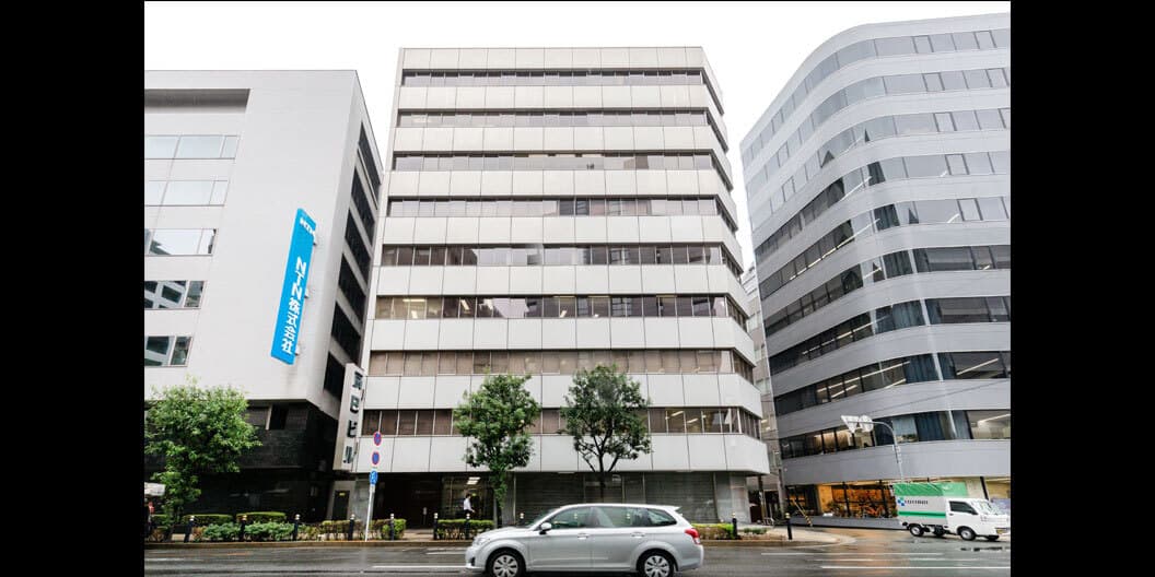 Regus-Photoshoot_OpenOffice-Osaka-Higobashi-5475_Osaka_Japan_Exterior-building