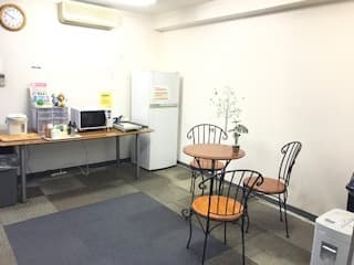 ラウンジ_共用でご利用いただけるスペースです
