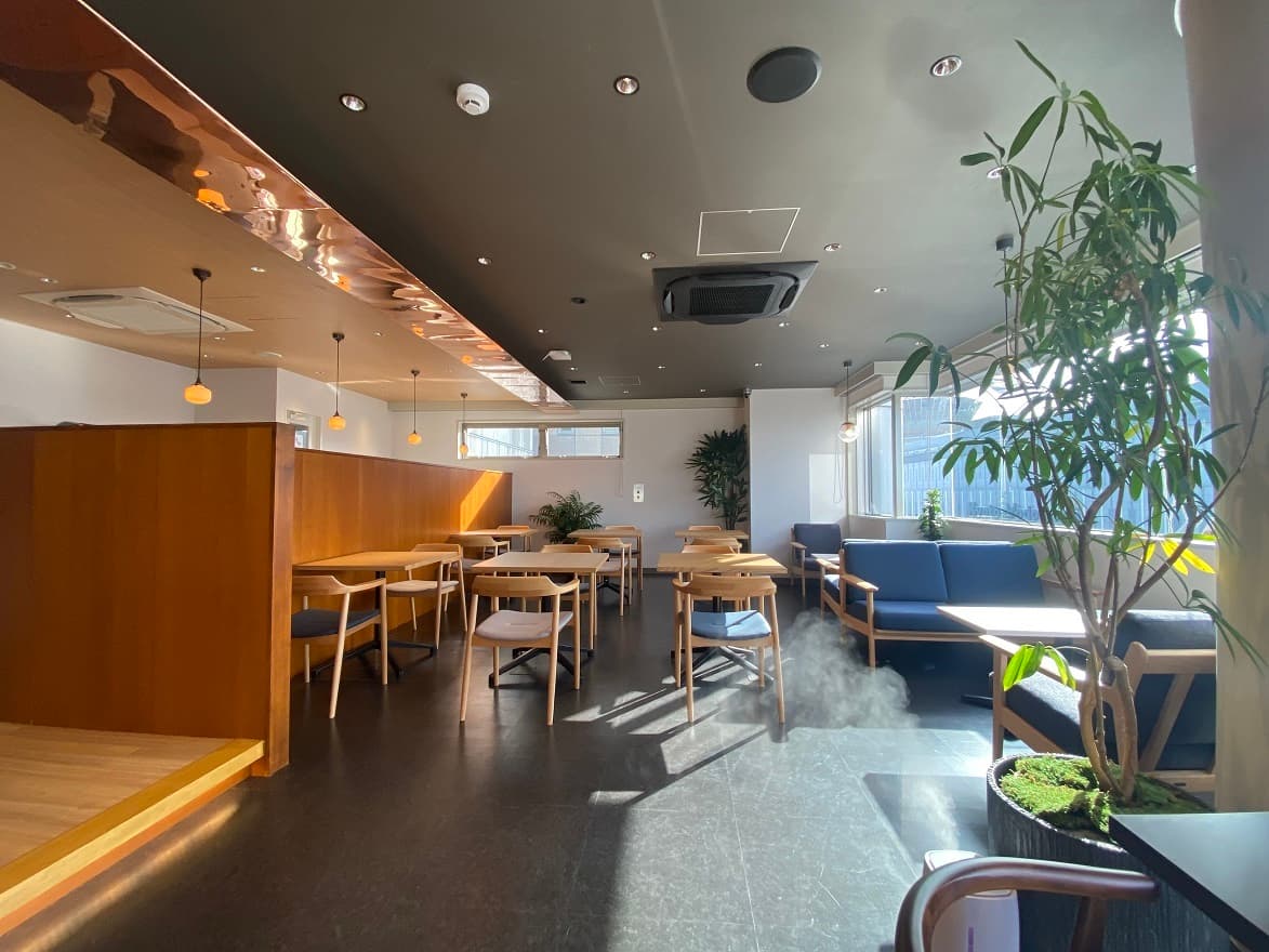ラウンジ_月額会費内で平日ご利用可能です
