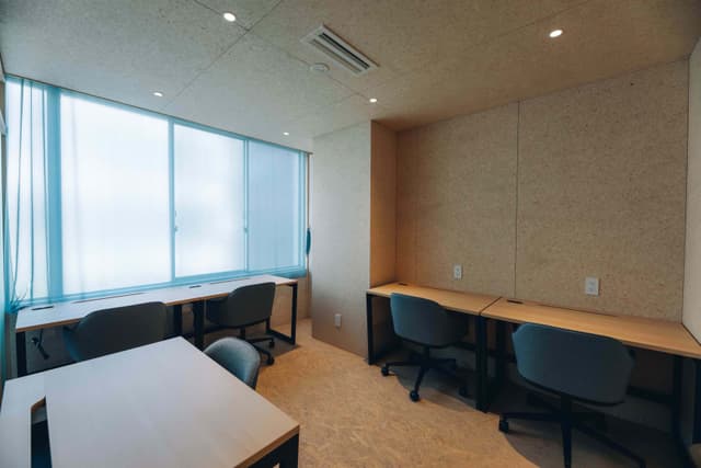 個室_3F固定ブース。1部屋4名〜7名の固定ブースです。