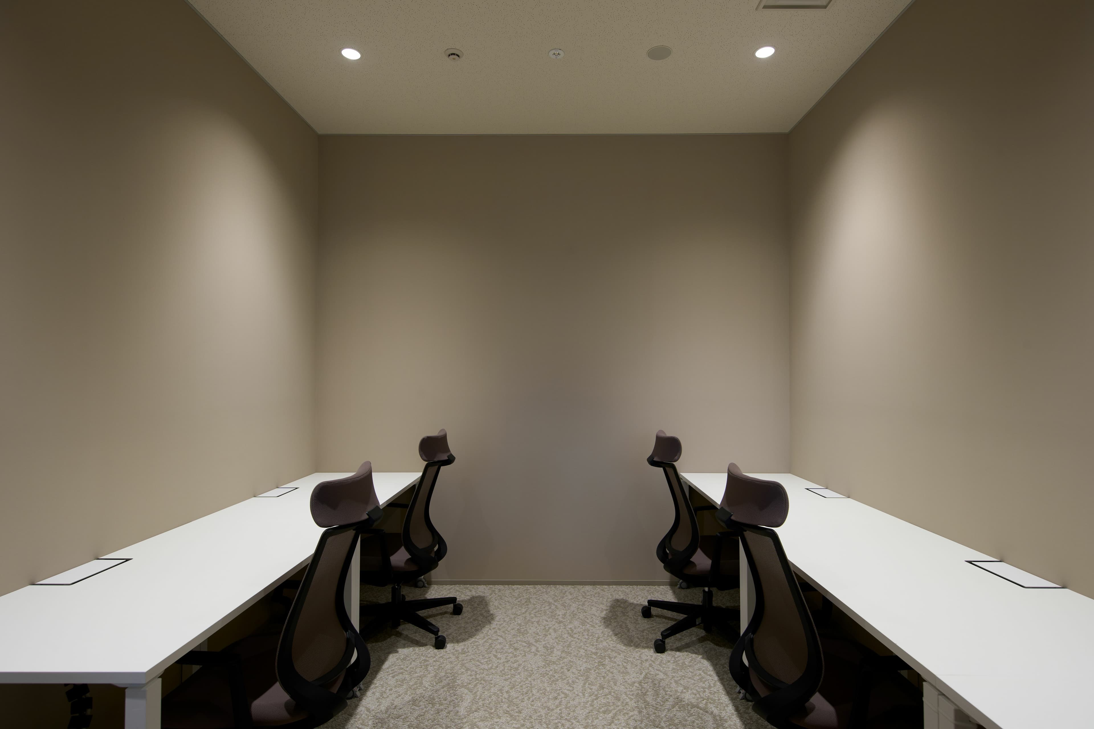 SENQエリア貸室共用部側