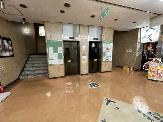 建物1Fエレベーター②
