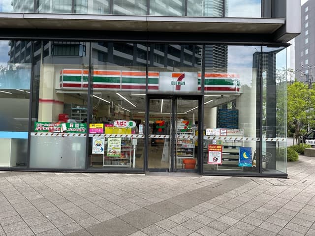 近隣のコンビニ_セブンイレブン晴海三丁目店(徒歩2分)