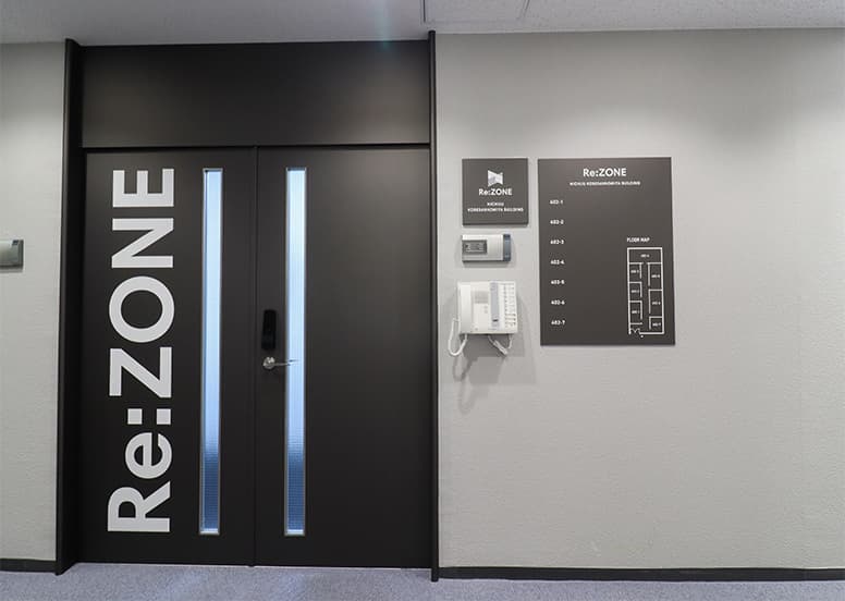 外観_オフィス入口。ゲストを招くことも可能です。