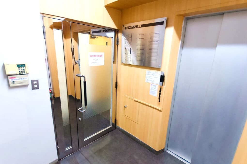 エントランス_24時間機械警備