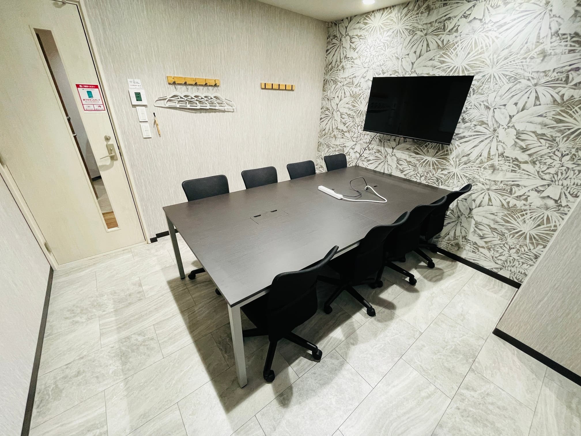 共有部_会議室。8名用です。