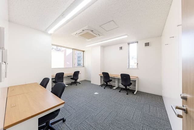 専有部_個室。8~10人用のお部屋例です。