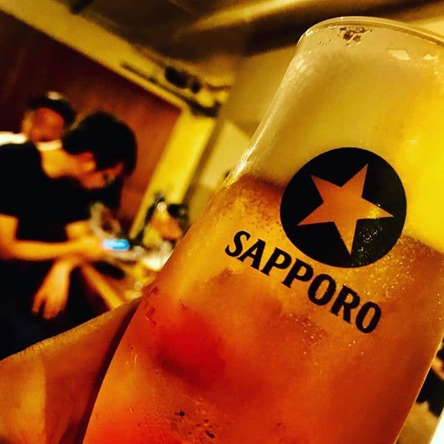 たくさんの人と乾杯し、ワクワクする未来を語り合いましょう。