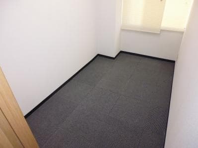 個室_各個室に個別の空調と有線LANがついています。