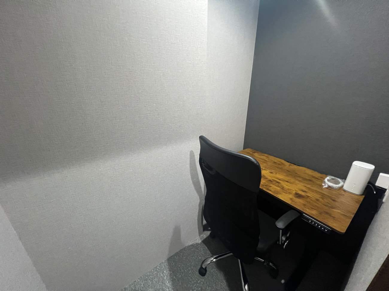 専有部_個室。インターネット環境を完備しています。