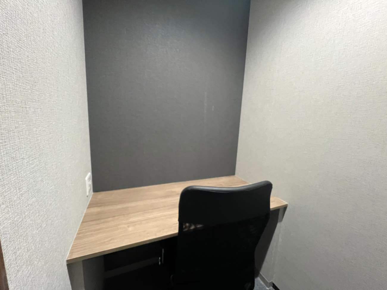 専有部_個室。インターネット環境を完備しています。