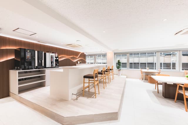 共有部_コーヒーカウンター。無料ドリンクサービスがあります。
