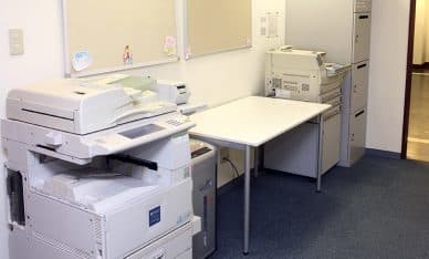 設備_コピー機・FAX・シュレッダーなどが設備されているのでお引っ越しの際のコストを抑える事が可能です