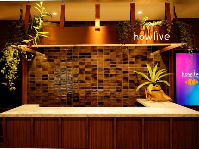 外観_受付。有人受付となっており、急な来客の際にも安心です。