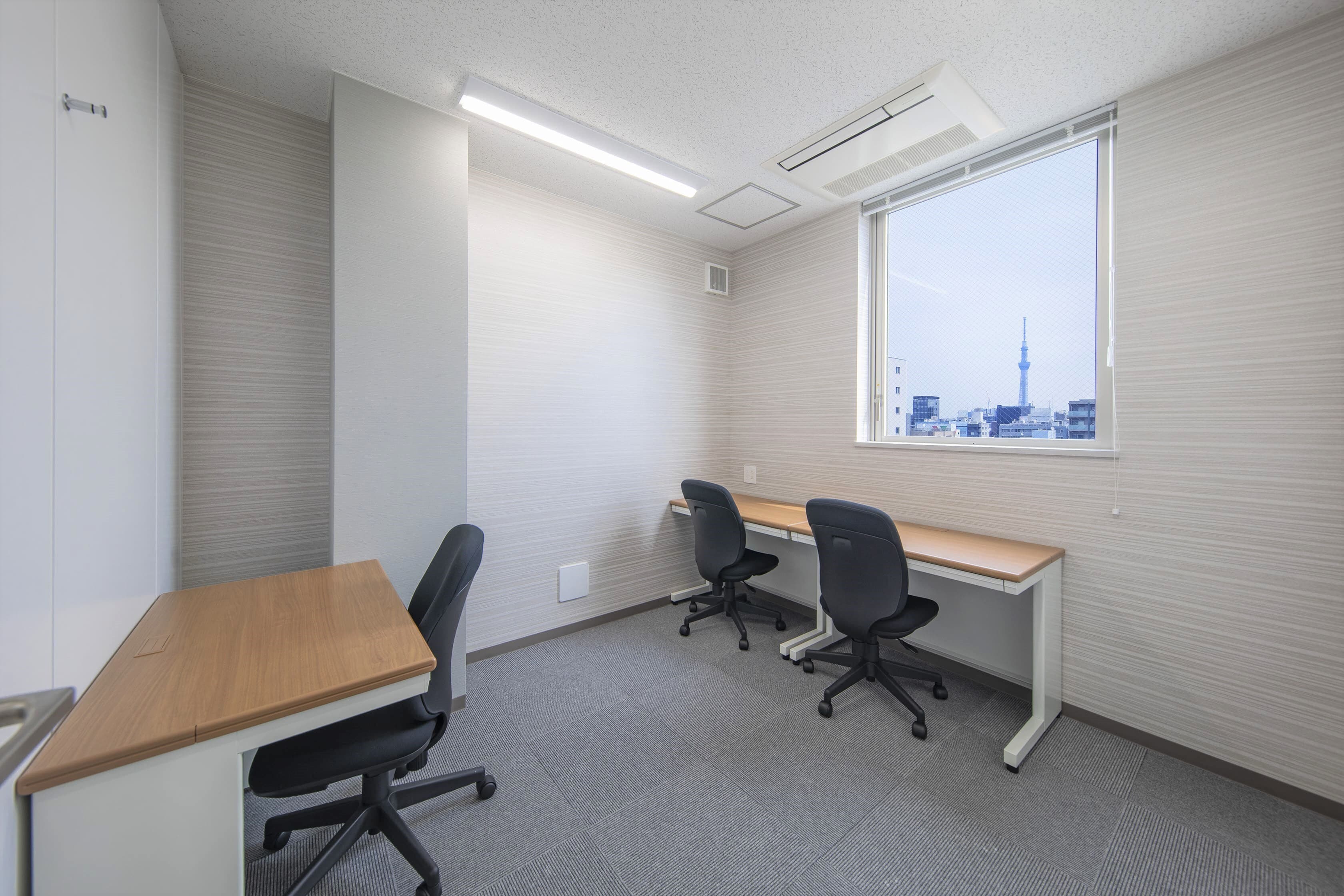 専有部_個室。家具付きのお部屋です。