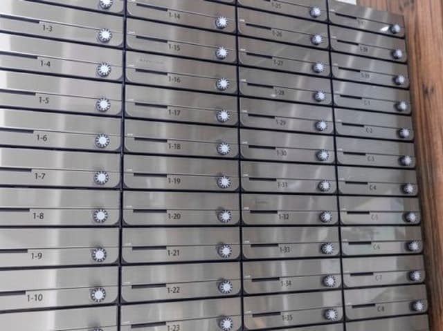 設備_ポスト。共益費のみでの登記・ポスト利用が可能なため、メイン・サテライトオフィスとしても利用できます。©BIZcircle