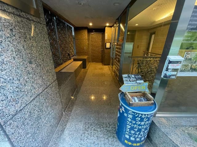 外観_大門駅から徒歩10分に位置しています。