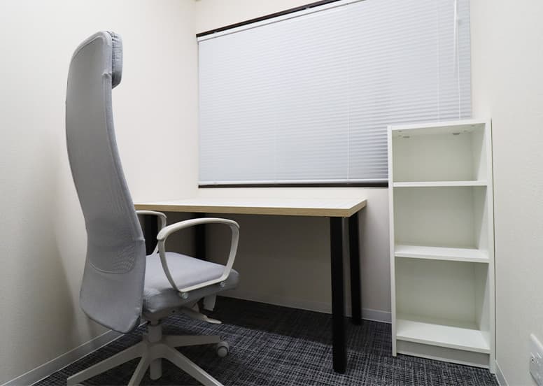 専有部_個室。家具付きのお部屋です。